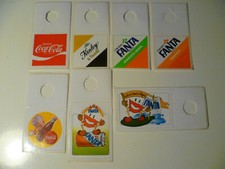  COCA COLA FANTA KINLEY 7 PZ ADESIVI STICKER VINTAGE 80 CON COLLARINO BOTTIGLIA