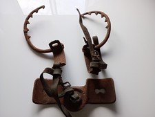 Antichi ganci da arrampicata in ferro battuto