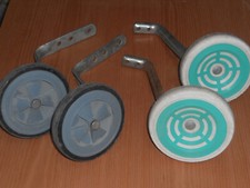 LOTTO 2 PAIA DI ROTELLE PER BICI BAMBINI !!!