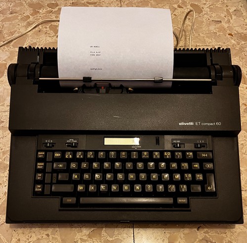 Macchina per scrivere - , olivetti