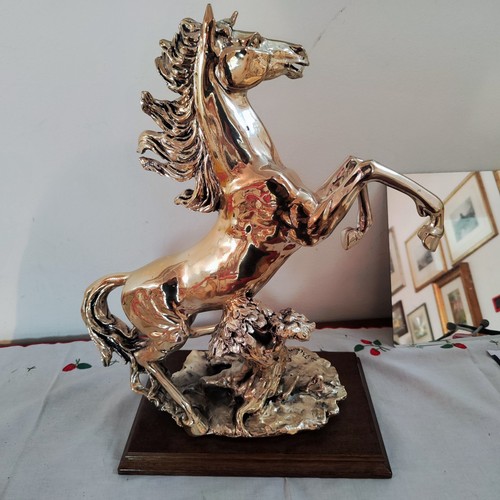 Scultura cavallo brunei - cavallo,