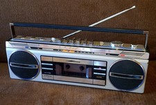 SANYO M-7100LE RADIO STEREO CASSETTE RECORDER 