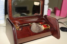 SET DA BARBA COFANETTO RASOIO