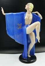 Statuina ballerina nuda in