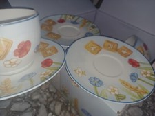 Thun set 4 tazze + piattini +