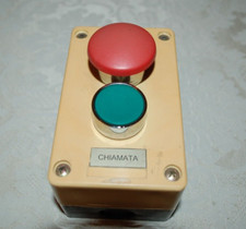 Interruttore con pulsante a pressione Accensione-Spegnimento  380V AC, anni 1960