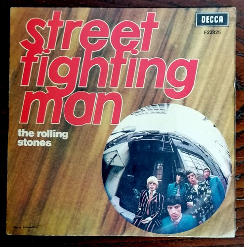 Rolling stones street - stones, fighting