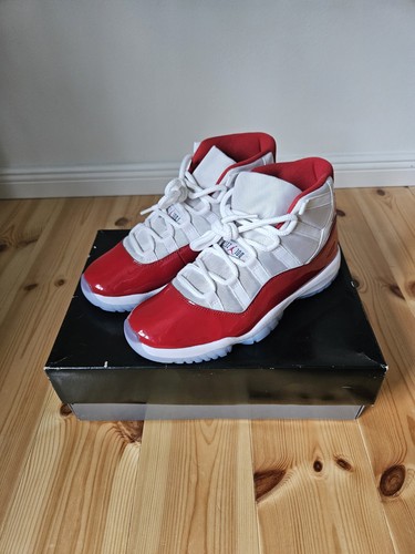 Nike air jordan retro - 11,
