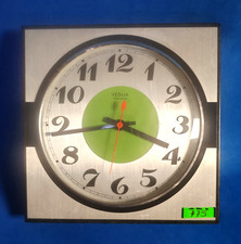831- RARO OROLOGIO da PARETE VINTAGE Veglia Elettronico VERDE FLUO METALLO  '70
