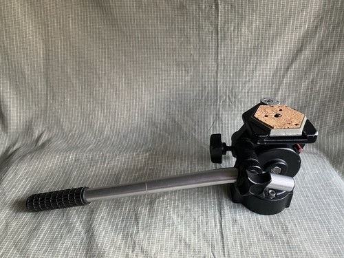 Manfrotto model 136 - pan, /