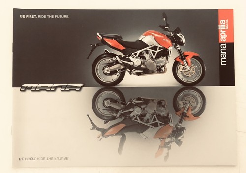 DEPLIANT-CATALOGO-BROCHURE