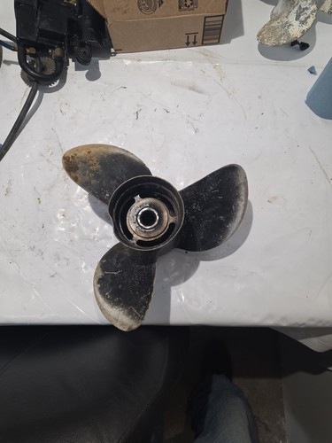 Prop motore fuoribordo - , elica