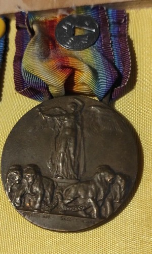 Winged victory medal state - medal,