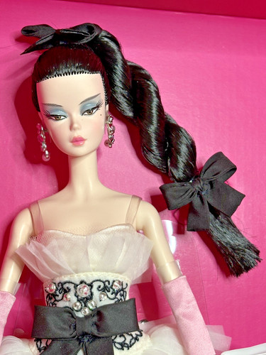 2025 barbie dorata - 2025,