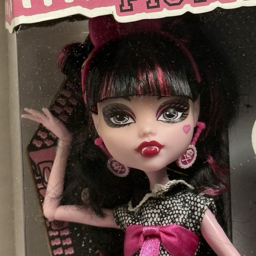 2012 monster high - ©,