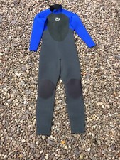 Muta intera da uomo piccola