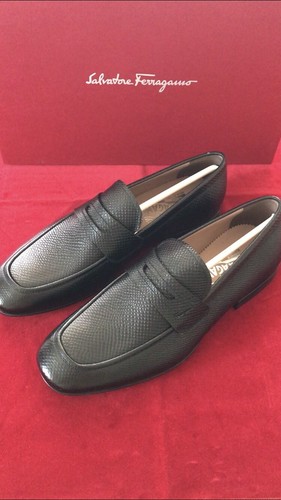 New 400 ferragamo - €400, black