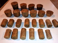 LOTTO 24 TAPPI SUGHERO VECCHI PER DAMIGIANE E BOTTIGLIE 