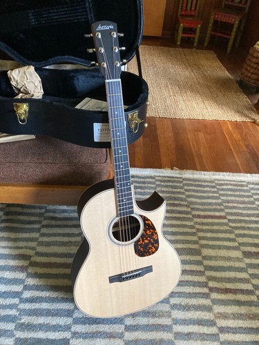 Larrivee c03r tommy emmanuel - tommy,
