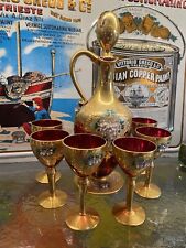 Set di bicchieri e bottiglia