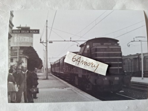 Fotografia stazione isola - stazione, di