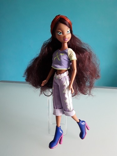 Winx bambola aisha magic - winx", "aisha"