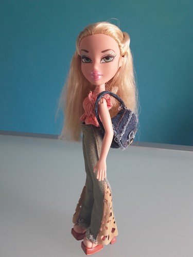 Bratz doll mga strut - mga,, "strut
