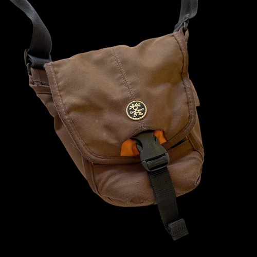 Crumpler the three - crumpler,