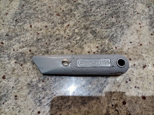 Vecchio taglierino cutter - taglierino,