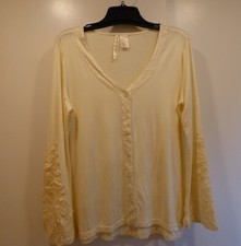 Camicetta Forgotten Grace donna M rayon Manila bottoni davanti con maniche in pizzo