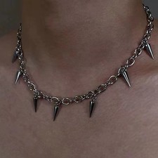 Collana girocollo punk borchia