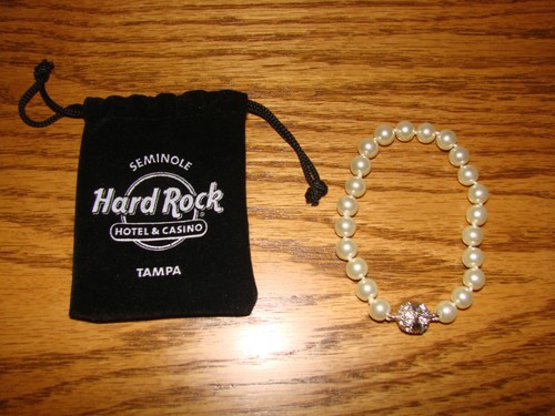 Hard rock cafe faux - hard,