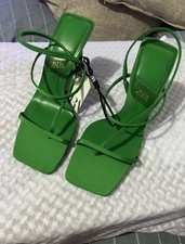 Zara sandalo con cinturino