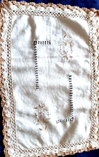 CENTRINO TESSUTO RICAMI INTAGLI ORLO A GIORNO BORDO UNCINETTO cm 23/39