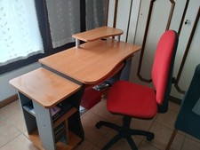 Tavolo porta computer con sedia anatomica