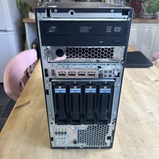 HP ProLiant ML110 G7 Server