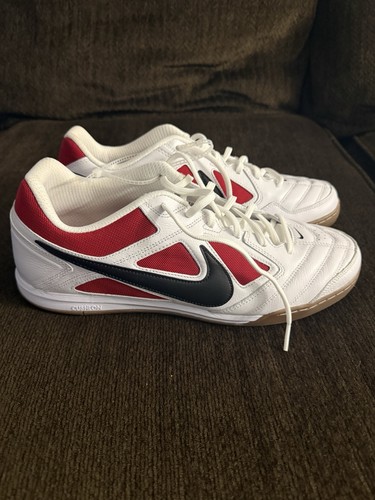 Nike gato bianco nero palestra - gato,