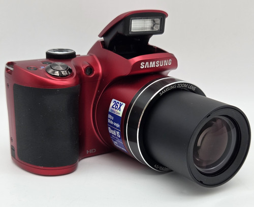 Fotocamera digitale rossa