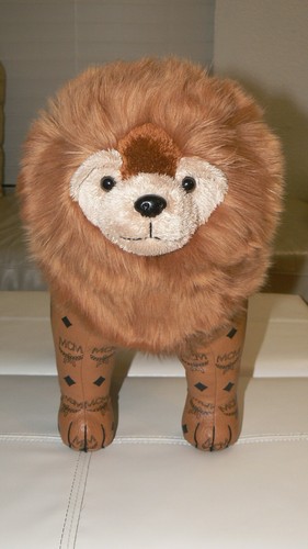 Mcm chow doll visetos - chow,