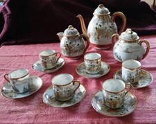 Antico servizio da caffe in