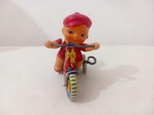 Bambino Con Triciclo