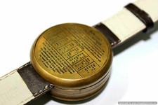 Orologio polso con - polso, bussola