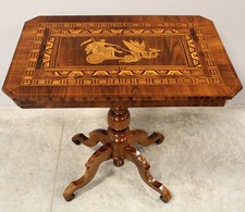 TAVOLINO - IN NOCE INTARSIATO