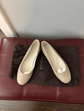 Gucci Tan/Beige Flats with