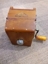 ANTICA AUTENTICA GRATTUGIA LEGNO CON MANOVELLA DA TAVOLO MADE IN ITALY LARIANA