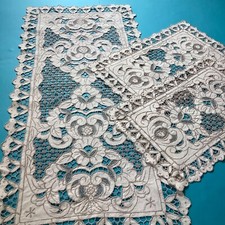 Set vintage 3 pezzi corsia runner 2 tovagliette ricamo e intarsio meccanico