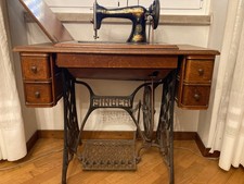 singer macchina da cucire antica con mobiletto