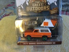 Greenlight 77 Dodge Ramcharger SE 2022 Camper Macchina Verde 1/64