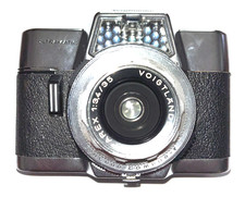 VOIGTLANDER - VOIGTLäNDER ULTRAMATIC CON OBIETTIVO ORIGINALE DA 35mm.