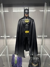 RESTOCK Hot Toys Batman